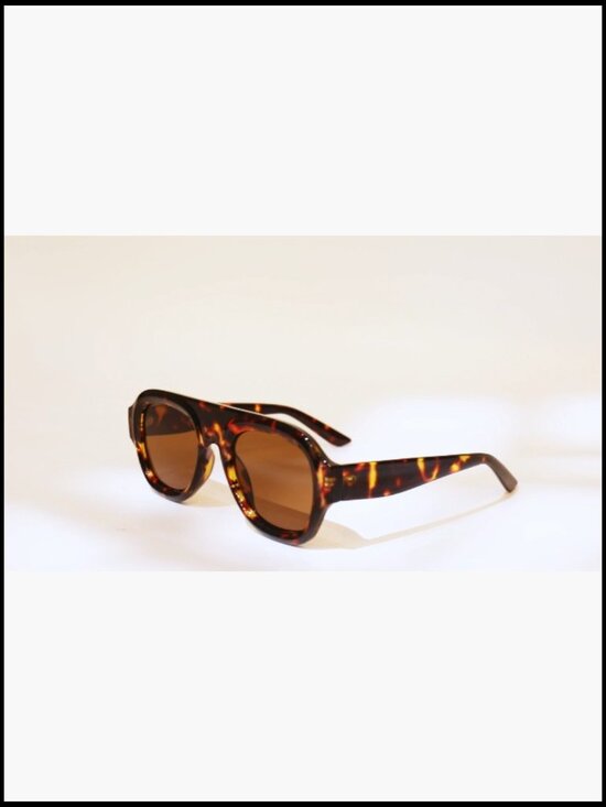 Plastic Retro Aviator Sunglasses Oversized Square Shield
